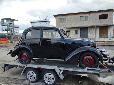 Fiat 508 C Nuova Balilla 1100 car in Naples