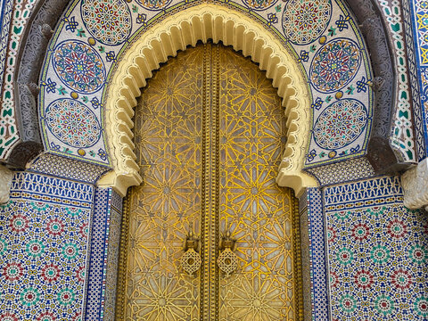 The main famous golden entrance to the Royal Palace in F&egrave;s, Morocco