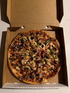 Italian food vegetable pizza cardboard box 
