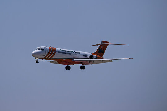 Sunport International Airport 8-7-2026 Albuquerque NM, USAErickson Aero Tanker 104 McDonnell Douglas MD-87 N294EA returning to Albuquerque in support of the Frijoles fire north of Santa Fe, NM