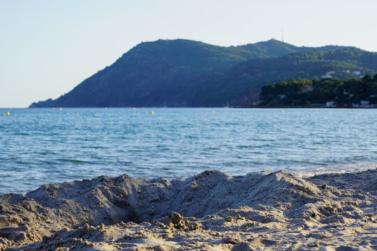 Ausblick am Sandstrand von La Seyne sur mer - Sablettes Beach -  Sandgrube