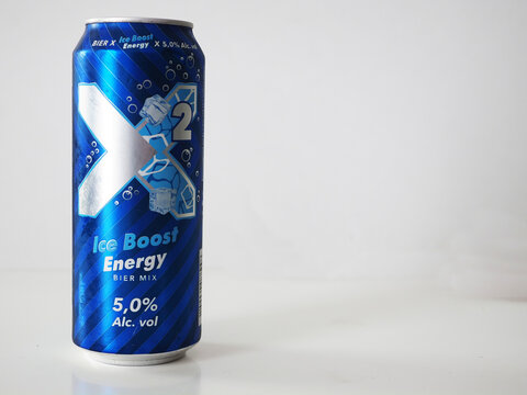 A single blue aluminum can of "Ice Boost Energy Bier Mix" with "5.0% Alc. vol" and graphic ice cube elements, standing alone on a white surface, showcasing the logo and brand.