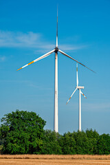 Damaged wind turbine needing repair © nikolay