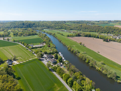 Die Ruhr zwischen Essen Kettwig und Werden