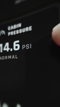 submarine cabin pressure stabilizes at 14.9 psi