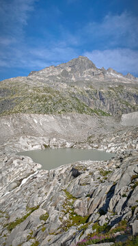 Lake at the base of the glacier