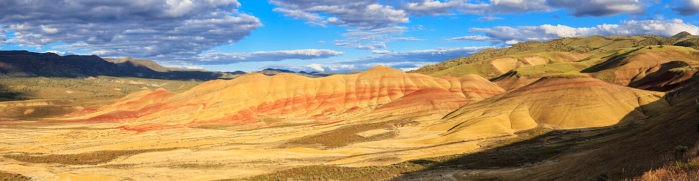 USA, Oregon, John Day Fossil Beds National Monument, Painted Hills