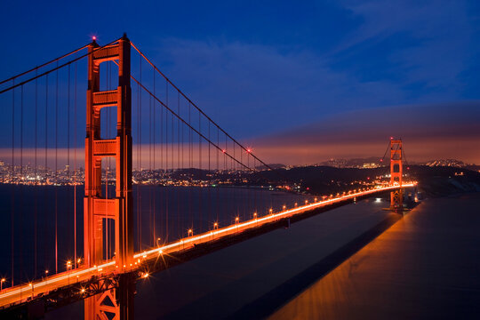 USA, California, San Francisco, Golden Gate Bridge at night
