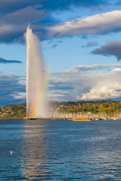 Switzerland, Geneva, Lake Geneva with fountain Jet d'Eau