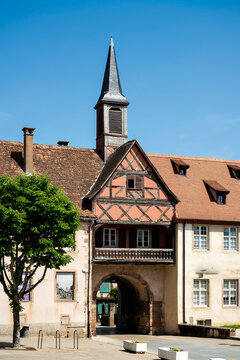 Schulturm in Rosheim im Elsass