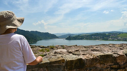 Blick auf den Stausee von der Burg Czorstyn © dmaphoto