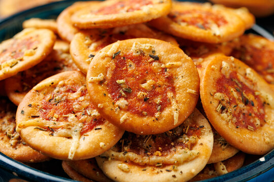 Mini Pizza Crackers with Tomato and Herbs