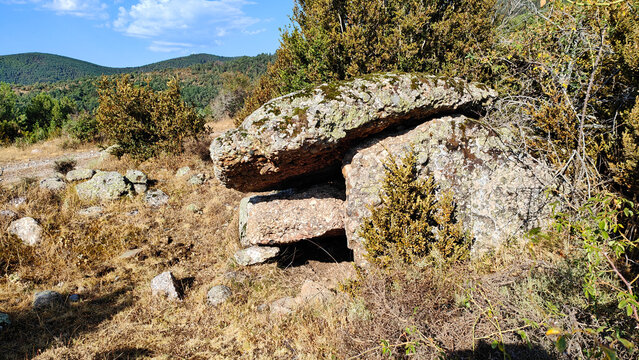 Dolmen de la Cabaneta del Moro, C&eacute;rvoles, Senterada, Pallars Juss&agrave;, Lleida