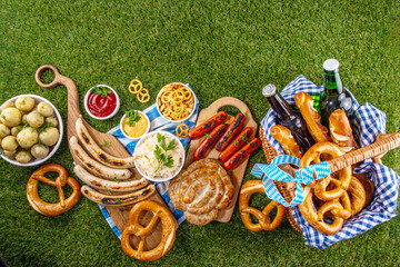 Obraz premium Oktoberfest picnic and barbecue food, Oktoberfest bavarian party menu