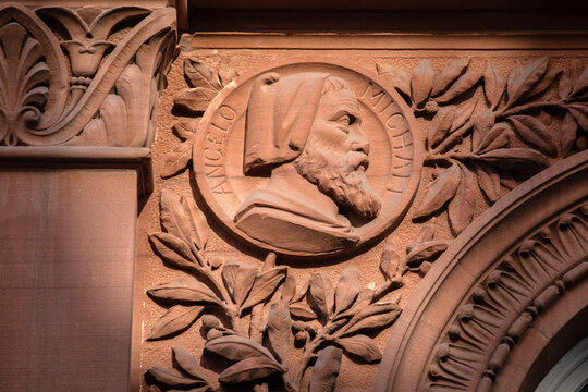 Michaelangelo Roundel Relief Sculpture on 193 Fleet Street, London