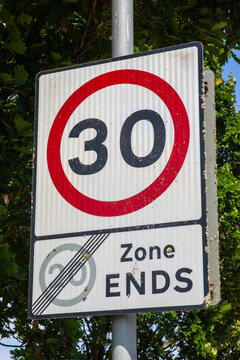 30 mph Zone on a UK Road