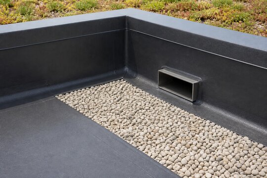 Green Roof Overflow Scupper at Waterproof Parapet