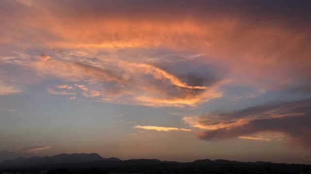 Atardecer en ElChe Alicante, Espa&ntilde;a