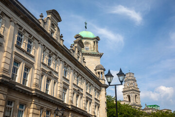Obraz premium Park Building of the University of Portsmouth and Portsmouth Guildhall