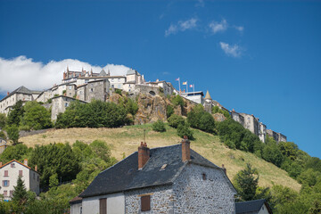 Obraz premium village in the mountains of saint flour cantal rance