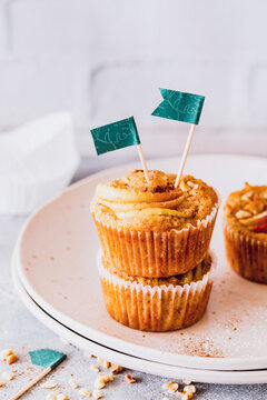 Apple muffins