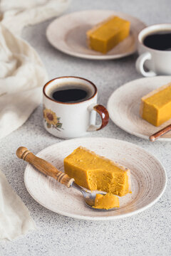 Pumpkin cheesecake and coffee
