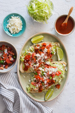 Tlacoyos with various toppings