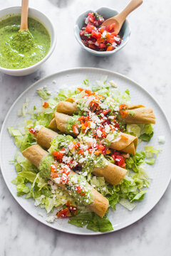 Flautas de Pollo (Chicken Flautas Recipe)