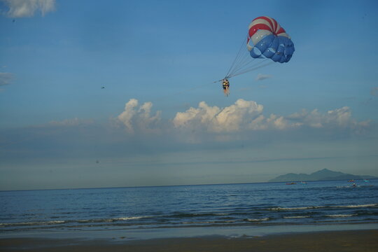 parasailing