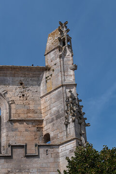 Gothic Church Saint-Martin in Saint-Martin-de-R&eacute; (XIV - XV century) is a church with high vaulted ceilings, ribbed arches, and colored glass windows. Saint Martin de Re, Charente maritime, France.