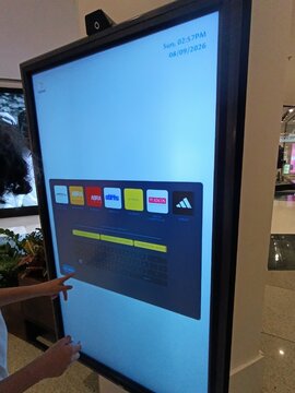 Pain&eacute;l digital informativo localiza&ccedil;&atilde;o de lojas em shopping.