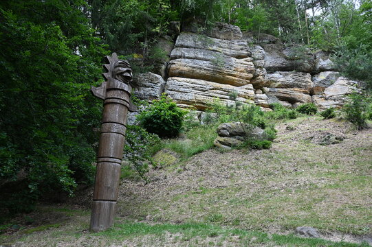 Totem an den Prachauer Felsen