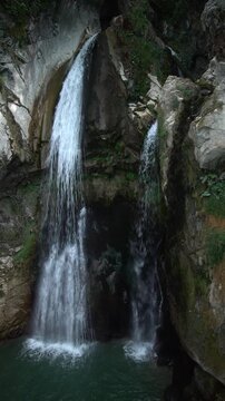 Risleten Wasserfall Risletenschlucht Nidwalden Schweiz - Sehensw&uuml;rdigkeiten in der Schweiz