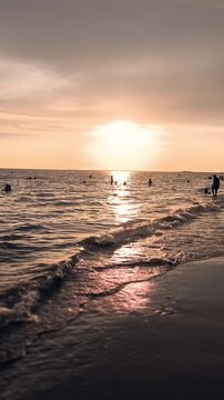 Atardecer en Playa El Maviri, Los Mochis, Sinaloa, M&eacute;xico