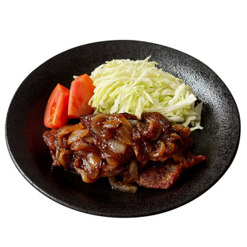 豚の生姜焼き 1皿の切り抜き。自家製の手作りポークジンジャー・定番おかず・和食の家庭料理や定食・居酒屋メニュー用フードデザイン素材