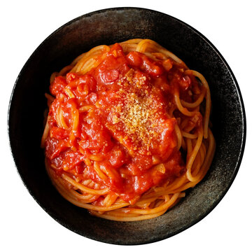 アラビアータ 1皿の真上切り抜き。自家製の手作りトマトソースパスタ・スパゲッティ・イタリアンやカフェメニュー用フードデザイン素材