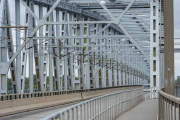 Obraz premium Historic Steel Truss Architecture of the Old Little Belt Bridge