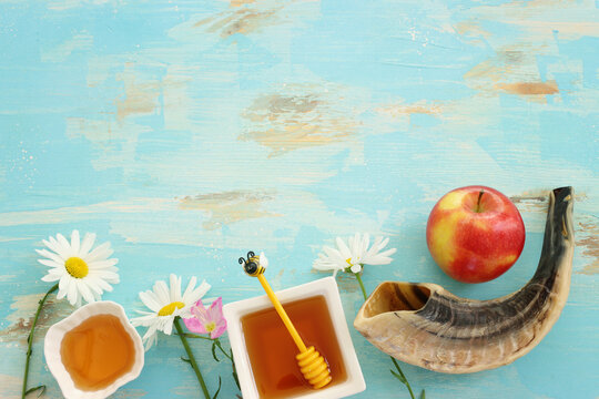 Rosh hashanah (jewish New Year holiday) concept. Traditional symbols