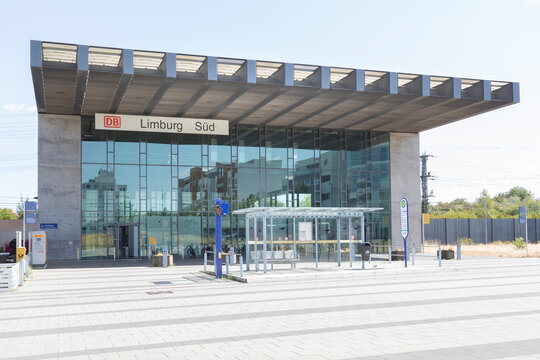 Bahnhof Limburg-Sued an der Autobahn A3 zwischen K&ouml;ln und Frankfurt