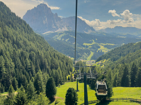 The Cable Car Seceda Ridgeline, Dolomiti , Pieralongia, Col Raiser