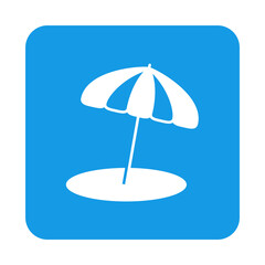 Vacaciones de verano. Icono con dibujo sencillo de la silueta de un parasol con su sombra en un cuadrado de color azul. Archivo PNG con transparencia © teracreonte