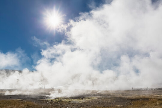 USA, Yellowstone National Park,  Biscuit Basin