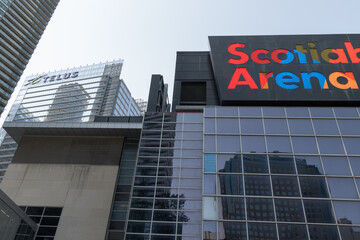 Fototapeta premium Telus Harbour and Scotiabank Arena signs in Toronto