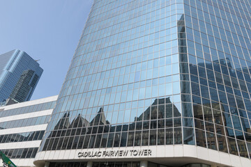 Fototapeta premium Cadillac Fairview Tower, 20 Queen St W, Toronto, completed in 1981 in a modernist mirrored-glass style, designed by Zeidler Partnership Architects with Bregman + Hamann for Cadillac Fairview Corporati