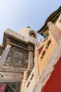 Beihai Park is located in Beijing, China.