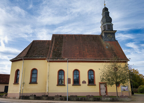 Die St.-Nikolaus-Kapelle in Schellbronn (Gemeinde Neuhausen) Baden-Wuerttemberg, Deutschland