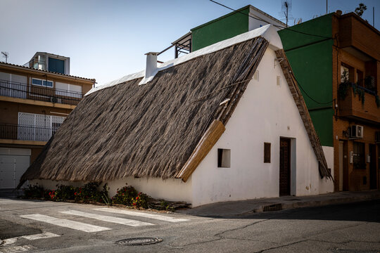 T&iacute;o Aranda&rsquo;s Hut (18th century) in El Palmar, the Valencian Community, Spain