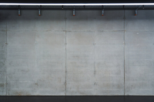 Texture &ndash; solid, modern concrete wall and floor in modern architecture.