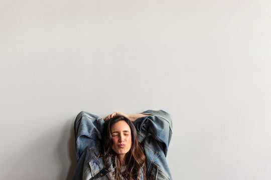 Closed eyes, open mind
