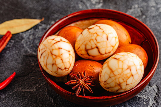 Brown and White Tea Marble Eggs
